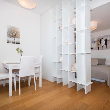 شقة Luxury 1Bdrm On The 28Th Floor براتسيلافا المظهر الخارجي الصورة